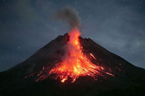 Der Ausbruch des Gunung Merapi im 3. Jahrhundert: Vulkanische Asche und die Anfänge einer neuen Agrargesellschaft in Java